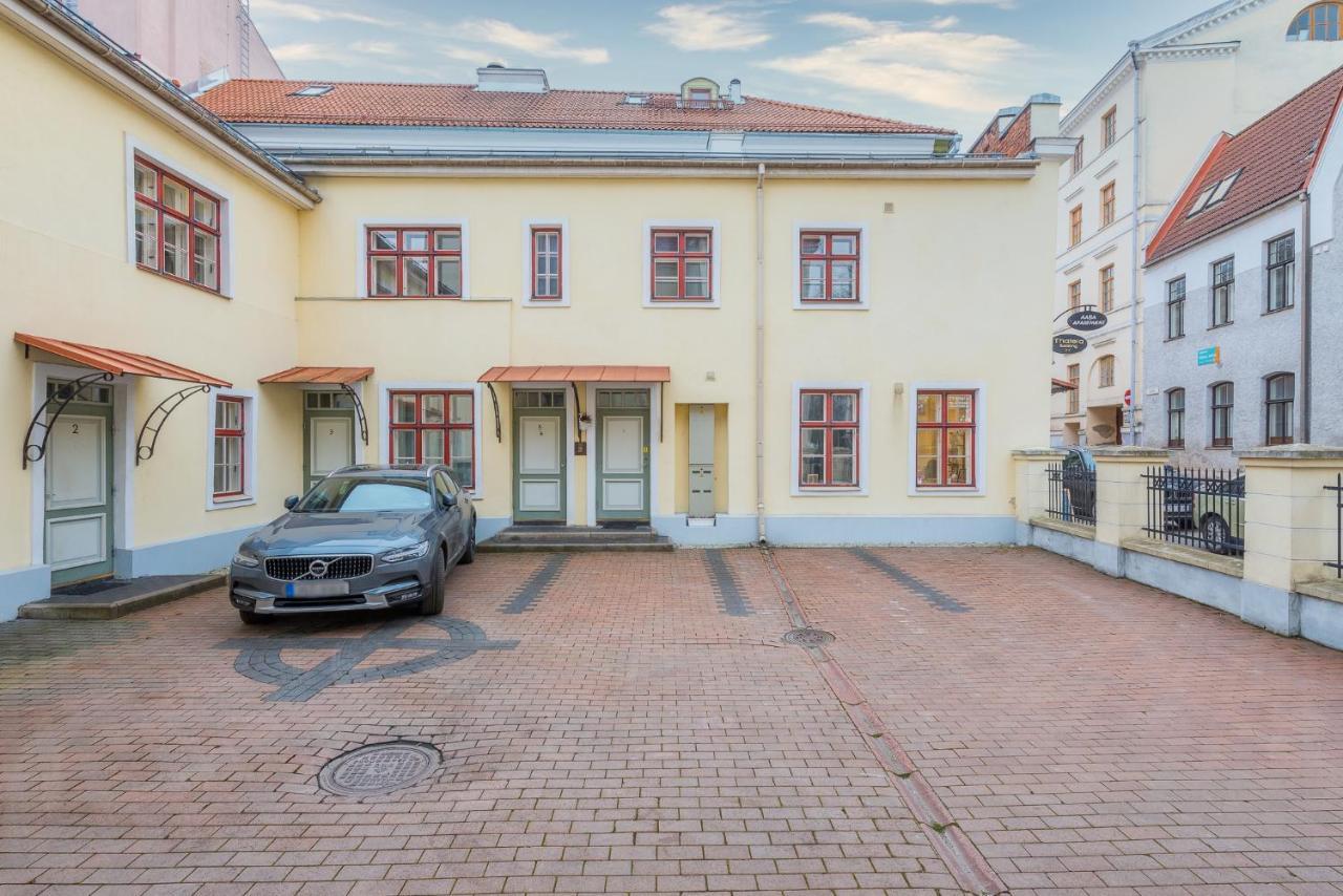 Gildi Apartment Tartu Buitenkant foto
